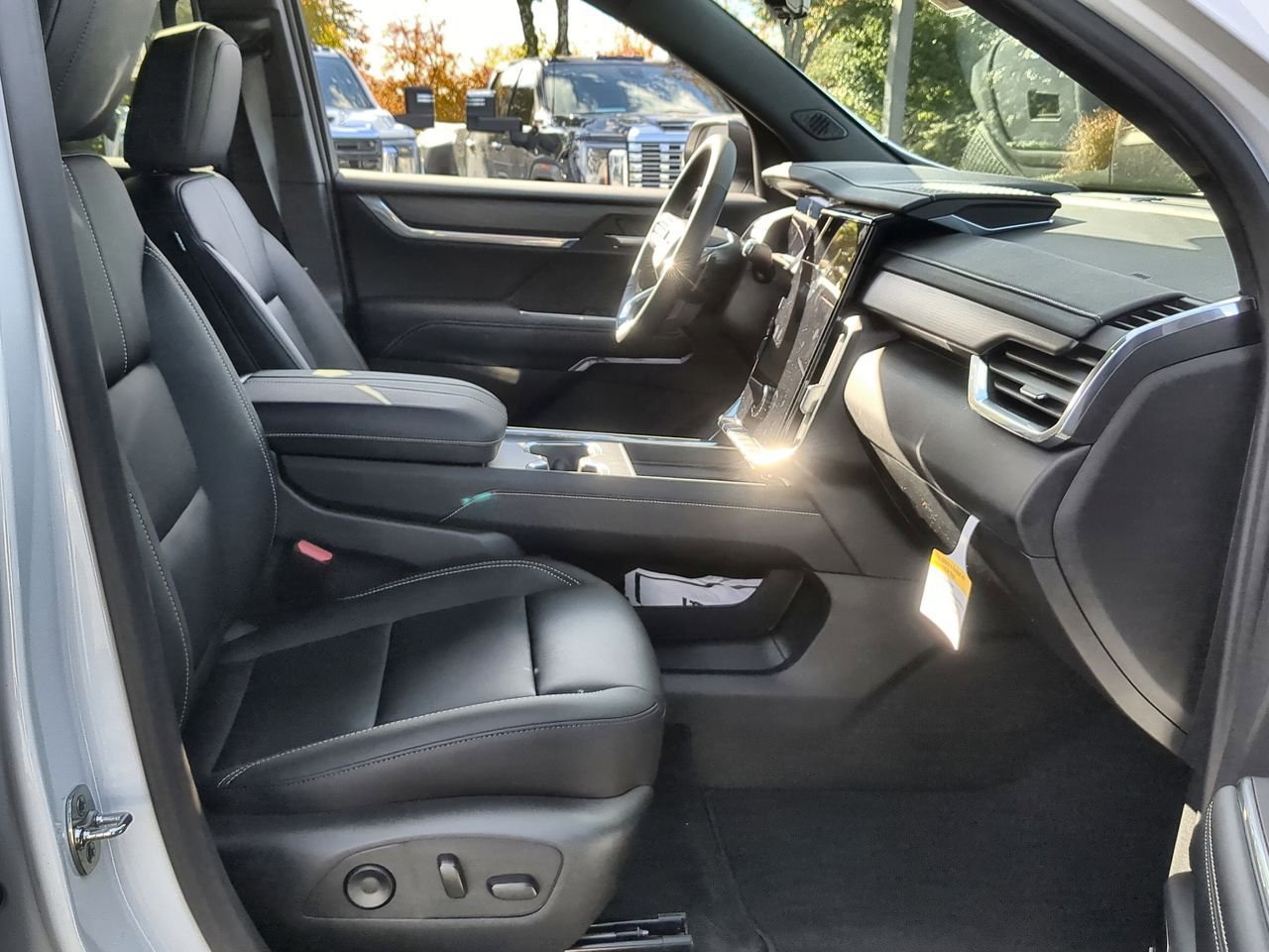 Used 2026 GMC Acadia Elevation w/ Black Edition FWD image 28