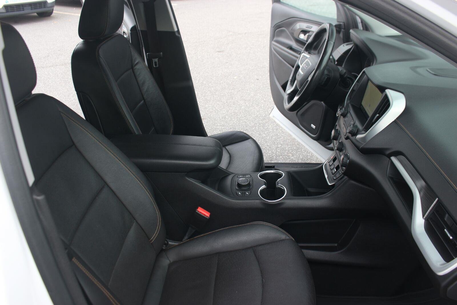 Used 2020 GMC Terrain SLT w/ Preferred Package AWD/4WD image 35