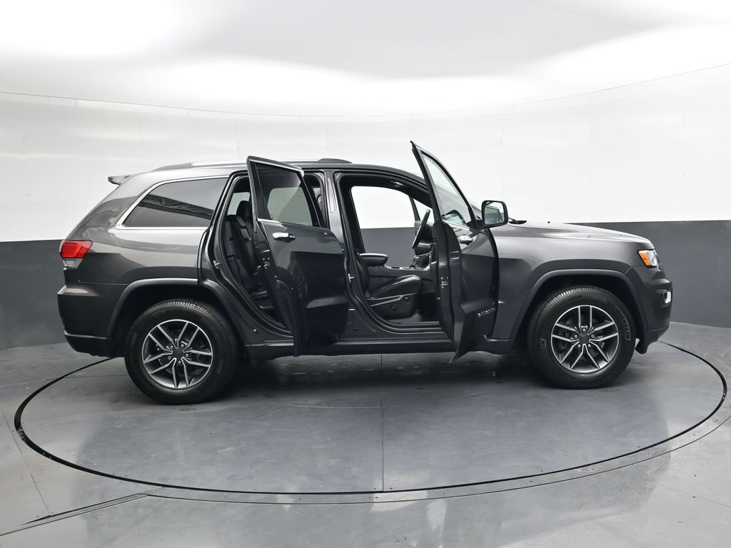 Used 2020 Jeep Grand Cherokee Limited w/ Luxury Group II image 35