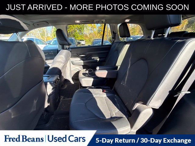 Used 2024 Toyota Grand Highlander AWD image 15