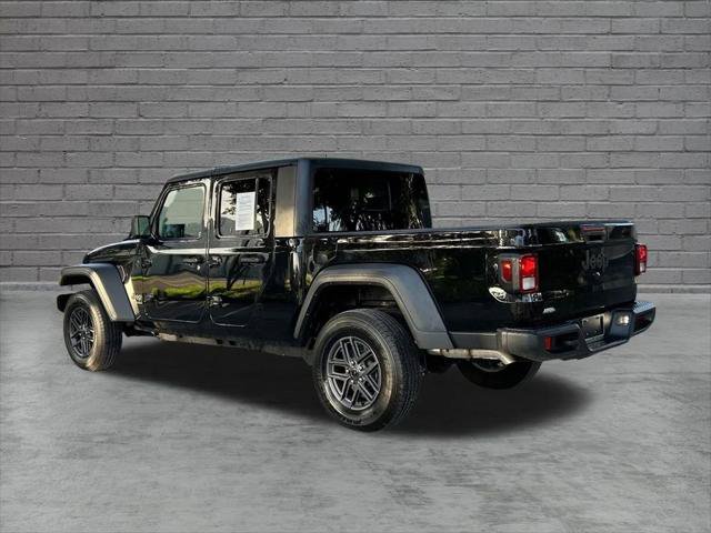 Certified 2025 Jeep Gladiator Sport AWD/4WD image 8