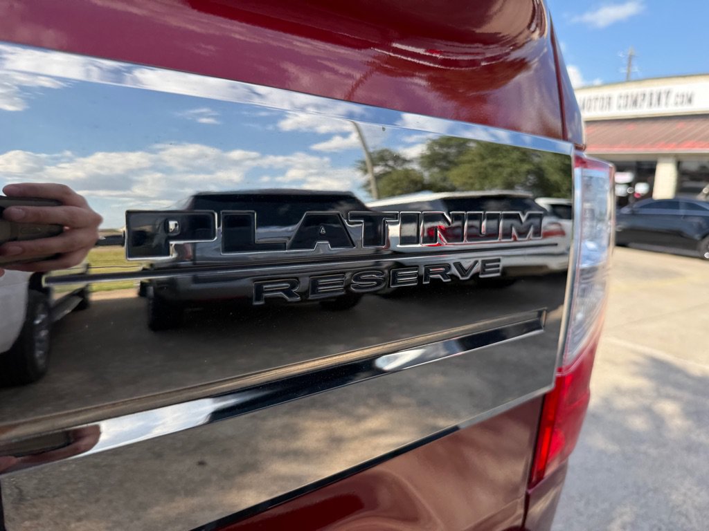 Used 2018 Nissan Titan Platinum Reserve w/ Platinum Utility Package AWD/4WD image 11