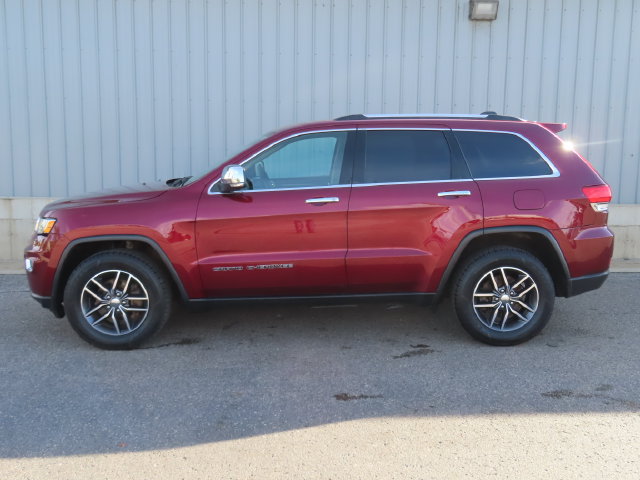 Used 2018 Jeep Grand Cherokee Limited w/ Trailer Tow Group IV AWD/4WD image 11