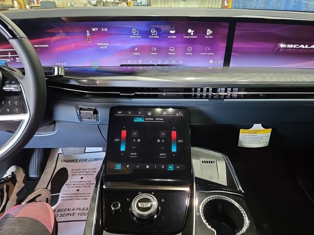 New 2026 Cadillac Escalade IQ Luxury 2 AWD/4WD image 30