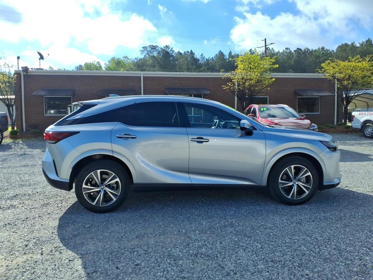 Used 2024 Lexus RX 350 Premium w/ Accessory Package (Z1) image 5