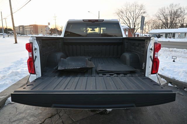 Used 2022 Chevrolet Silverado 1500 High Country w/ Technology Package image 22