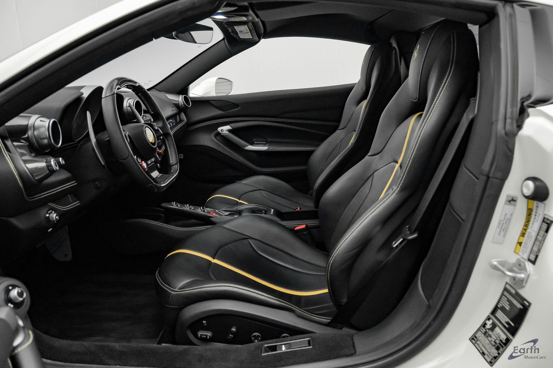 Used 2022 Ferrari F8 Tributo image 2