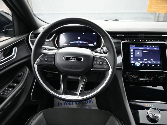 Used 2022 Jeep Grand Cherokee Altitude image 10