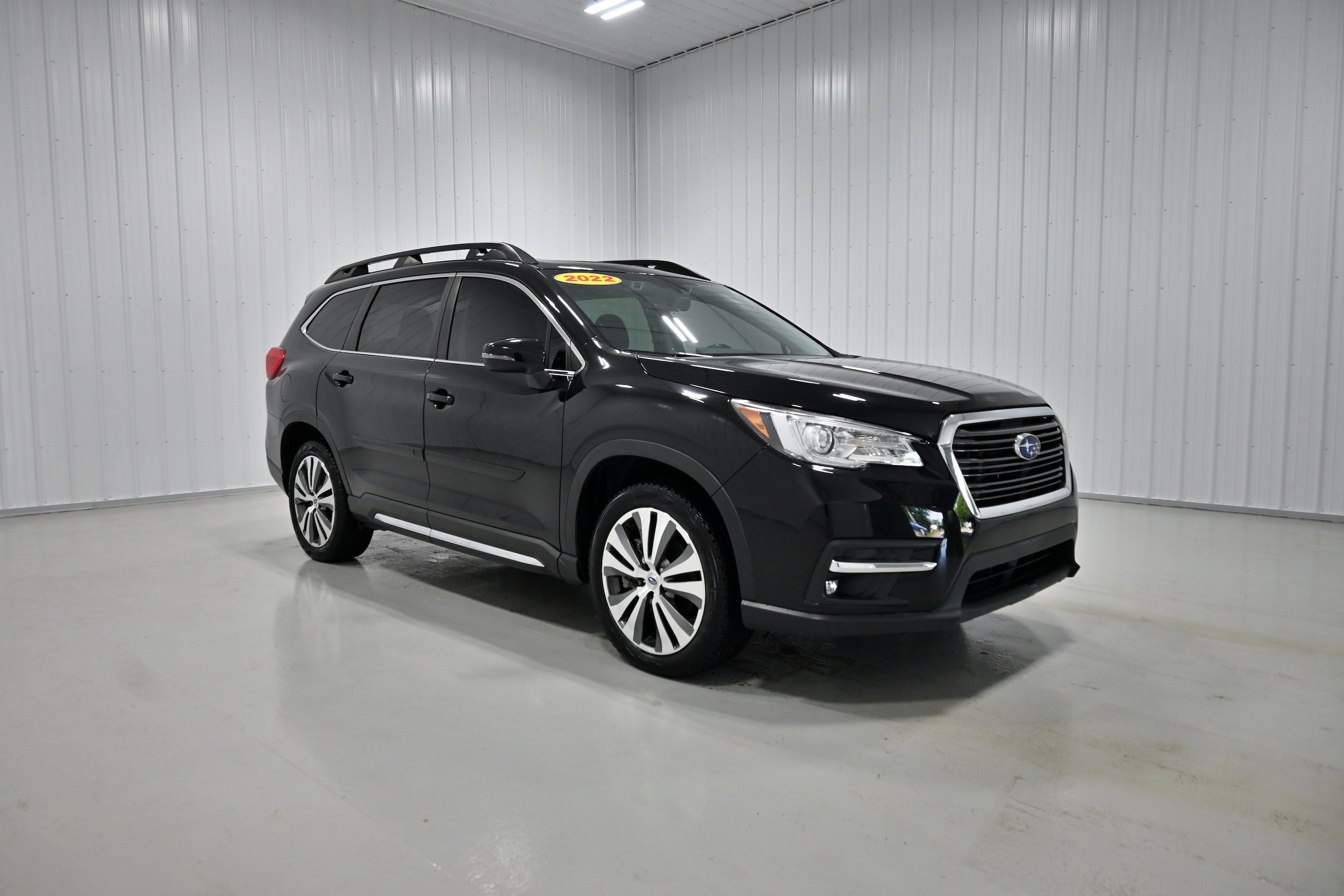 Used 2022 Subaru Ascent Limited w/ Technology Package AWD/4WD image 3