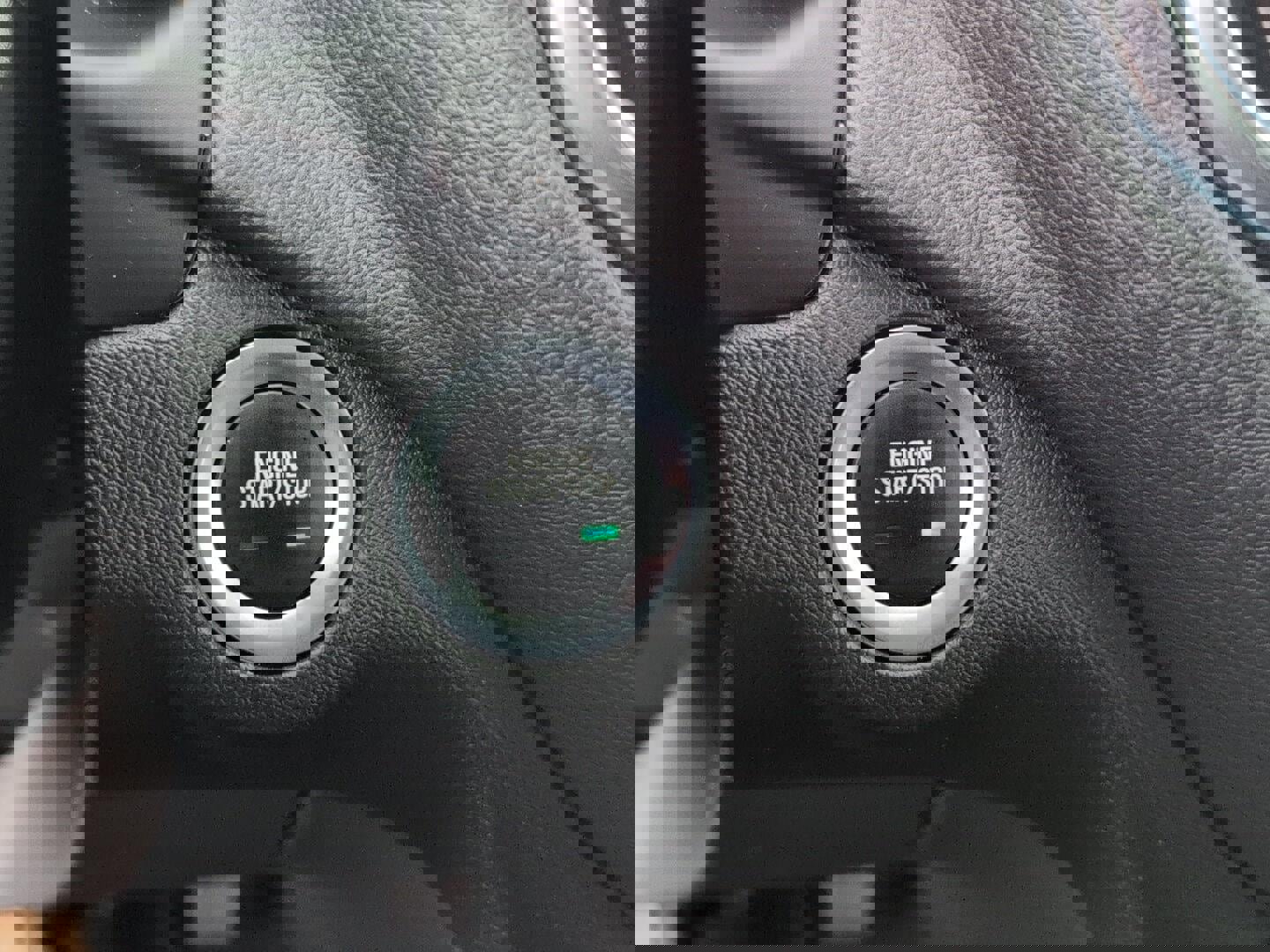 Used 2023 Chevrolet Equinox LT image 32