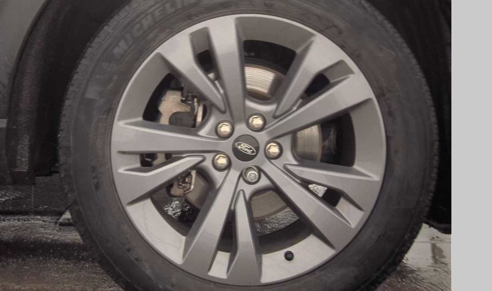 Used 2023 Ford Explorer XLT w/ Equipment Group 202A image 11