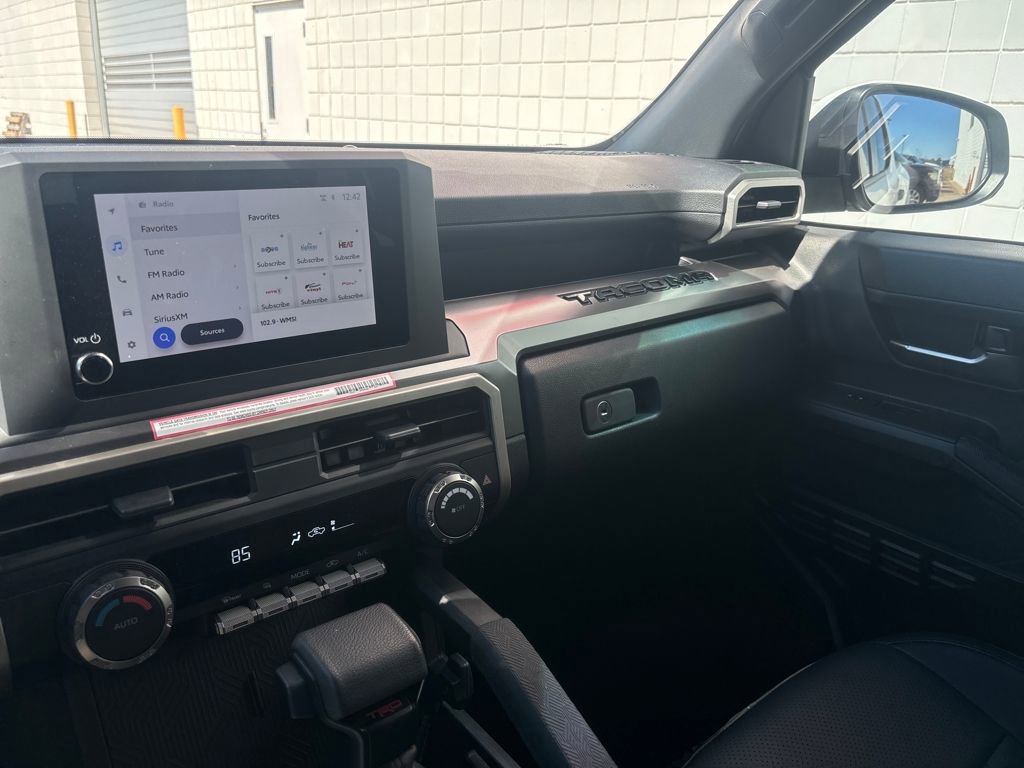 Used 2024 Toyota Tacoma TRD Off-Road image 15