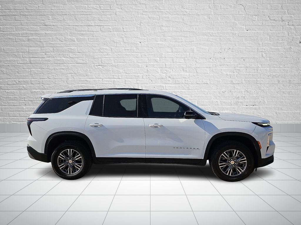 Used 2024 Chevrolet Traverse LT AWD/4WD image 5