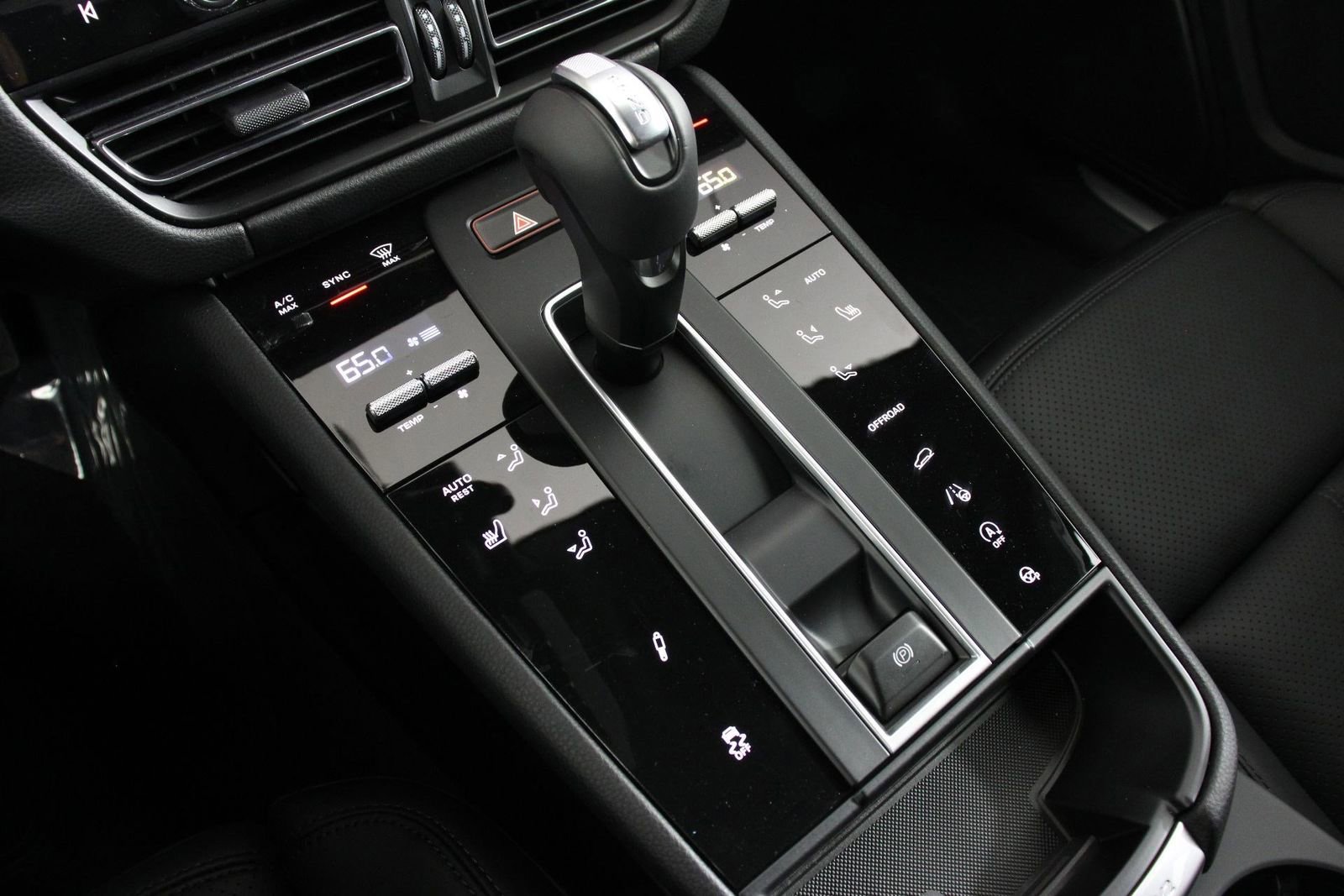 New 2026 Porsche Macan S AWD/4WD image 14