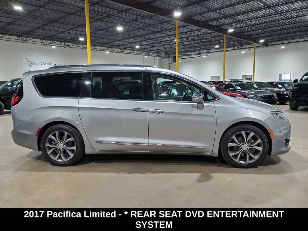 Used 2017 Chrysler Pacifica Limited FWD image 5