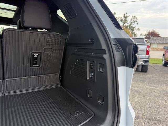 New 2026 Chevrolet Traverse RS w/ LPO, Floor Liner Package image 33