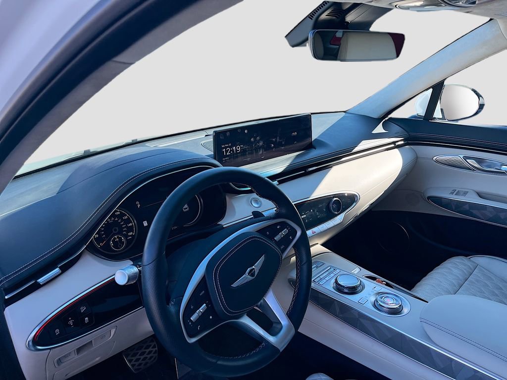 Used 2025 Genesis GV70 3.5T Sport w/ Sport Advanced Package image 9