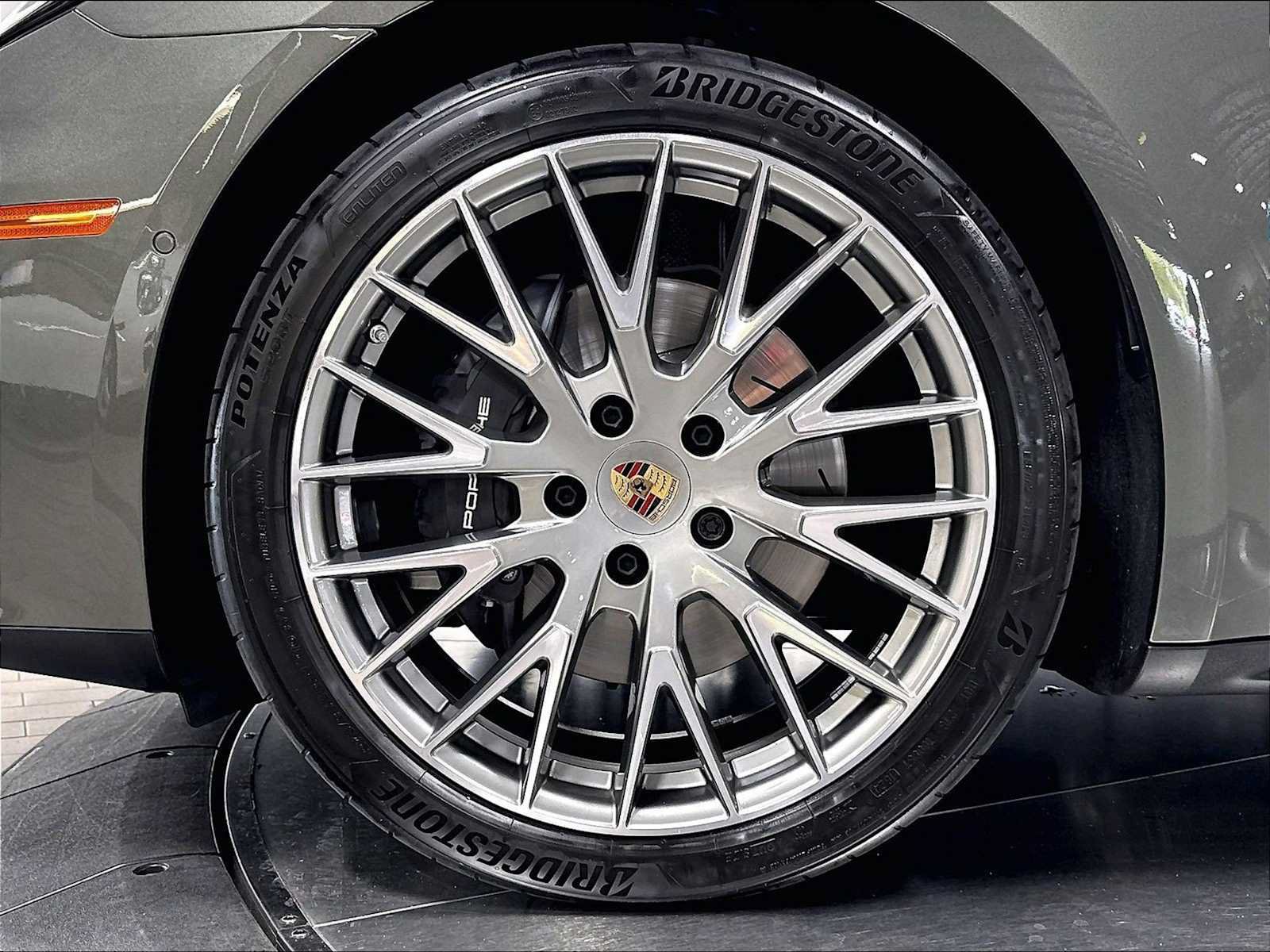 Used 2025 Porsche Panamera 4 AWD/4WD image 13