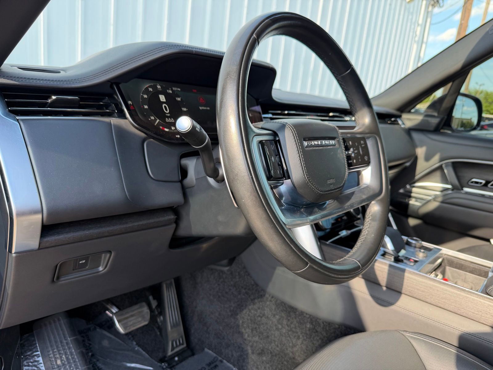 Used 2023 Land Rover Range Rover First Edition AWD/4WD image 17