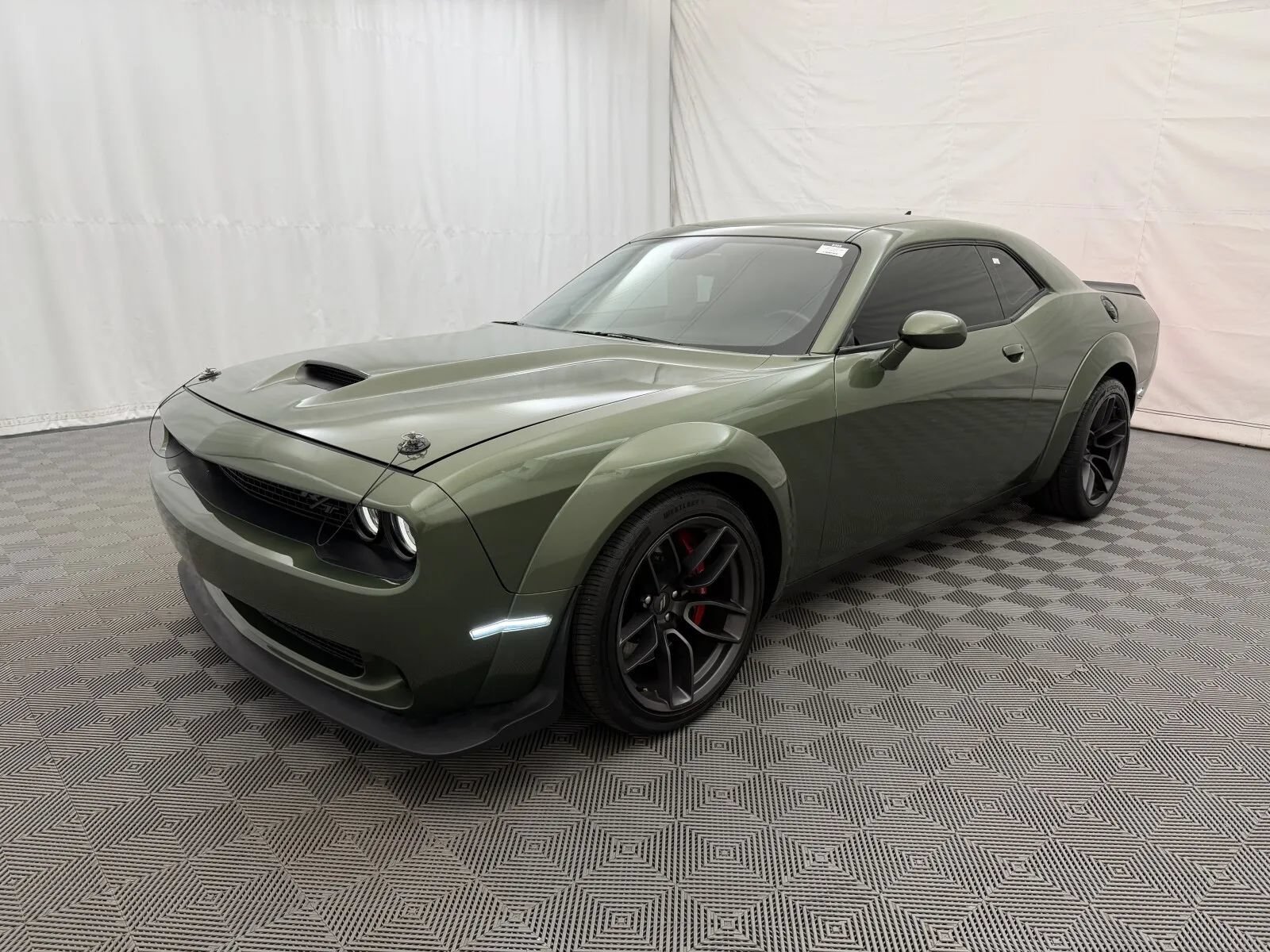 Used 2020 Dodge Challenger R/T Scat Pack RWD image 2