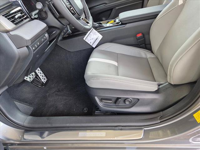 New 2026 Toyota Camry SE w/ Convenience Package FWD image 4