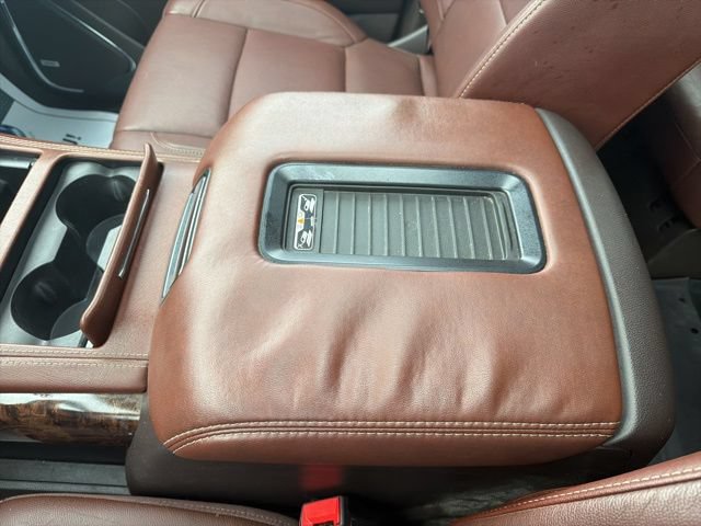 Used 2019 Chevrolet Suburban Premier AWD/4WD image 33