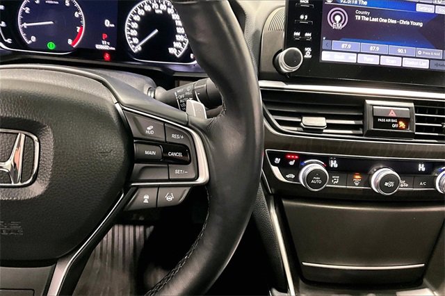Used 2019 Honda Accord Touring image 12