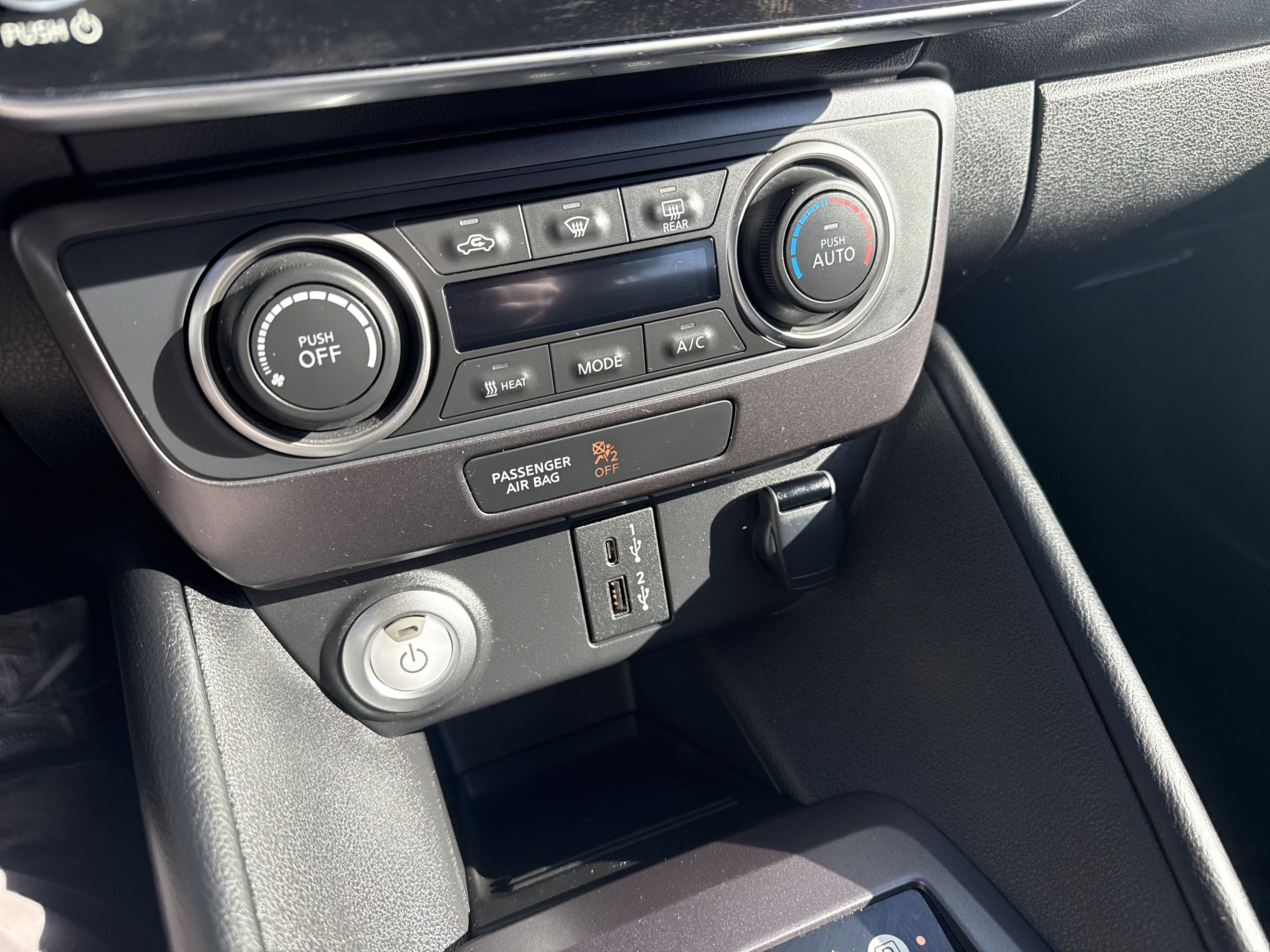 Certified 2025 Nissan Leaf S image 18