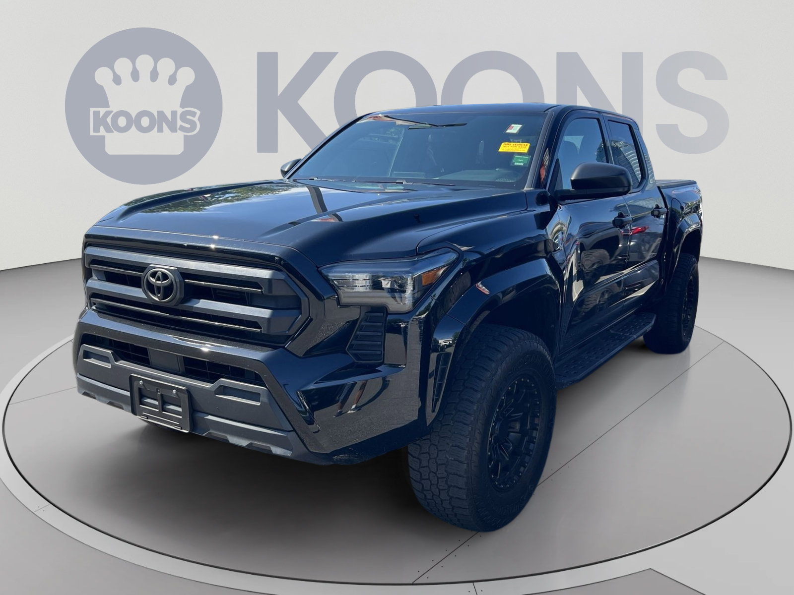 Used 2025 Toyota Tacoma SR AWD/4WD image 1