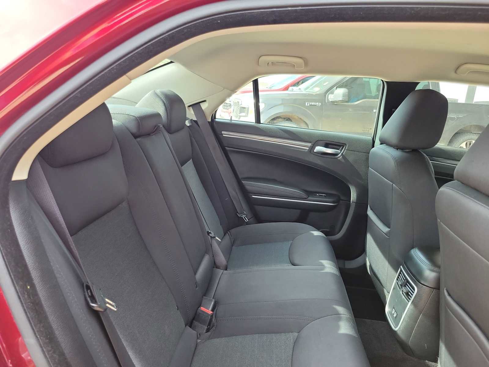 Used 2021 Chrysler 300 Touring w/ Sport Appearance Package RWD image 17