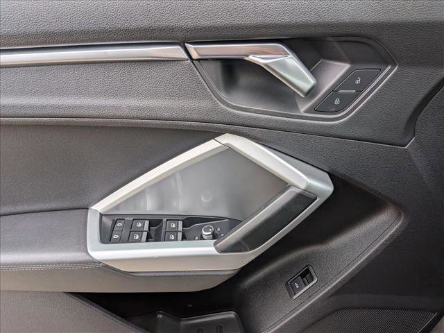 Used 2020 Audi Q3 2.0T Premium image 14