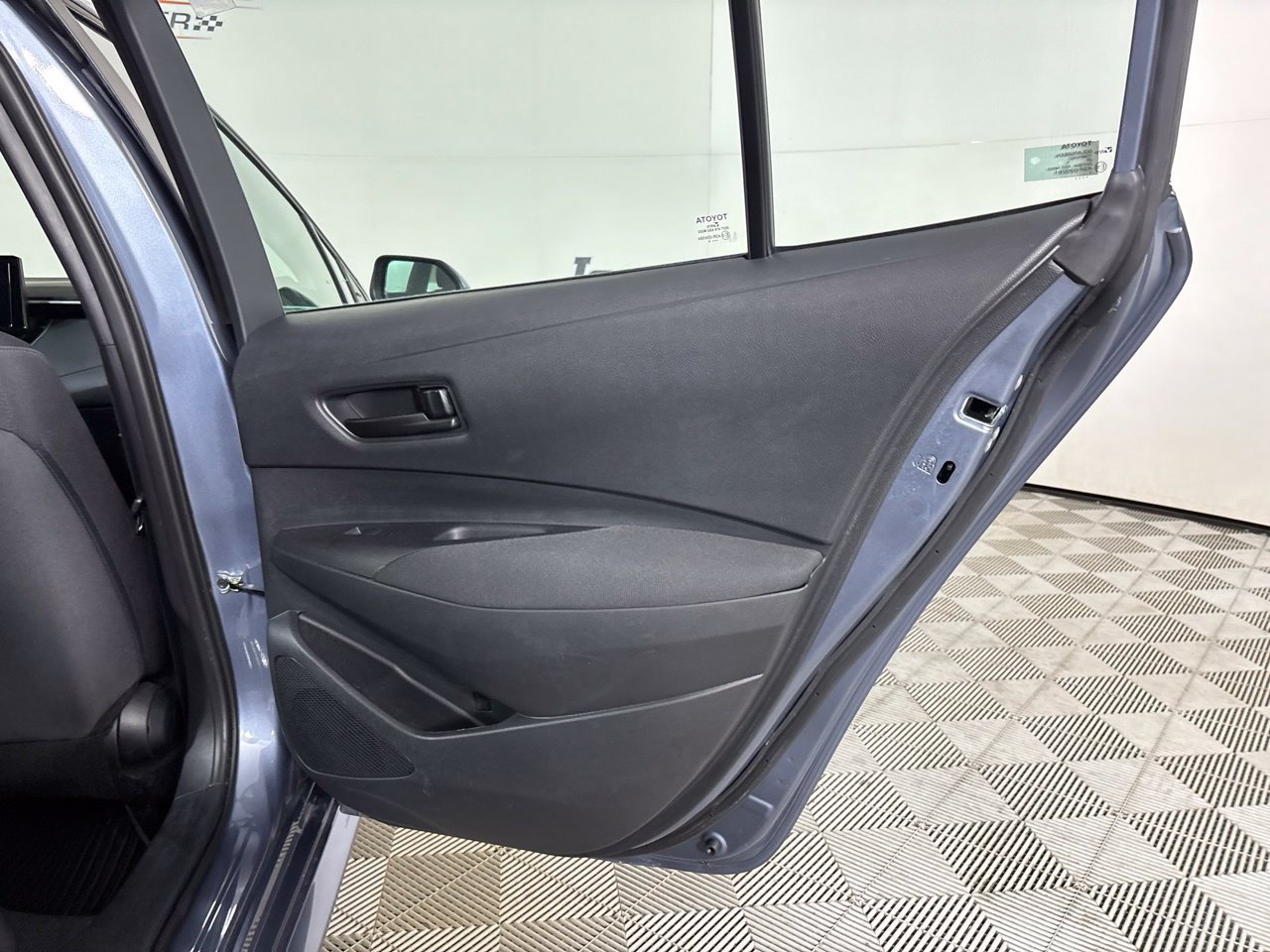 Used 2025 Toyota Corolla LE FWD image 25