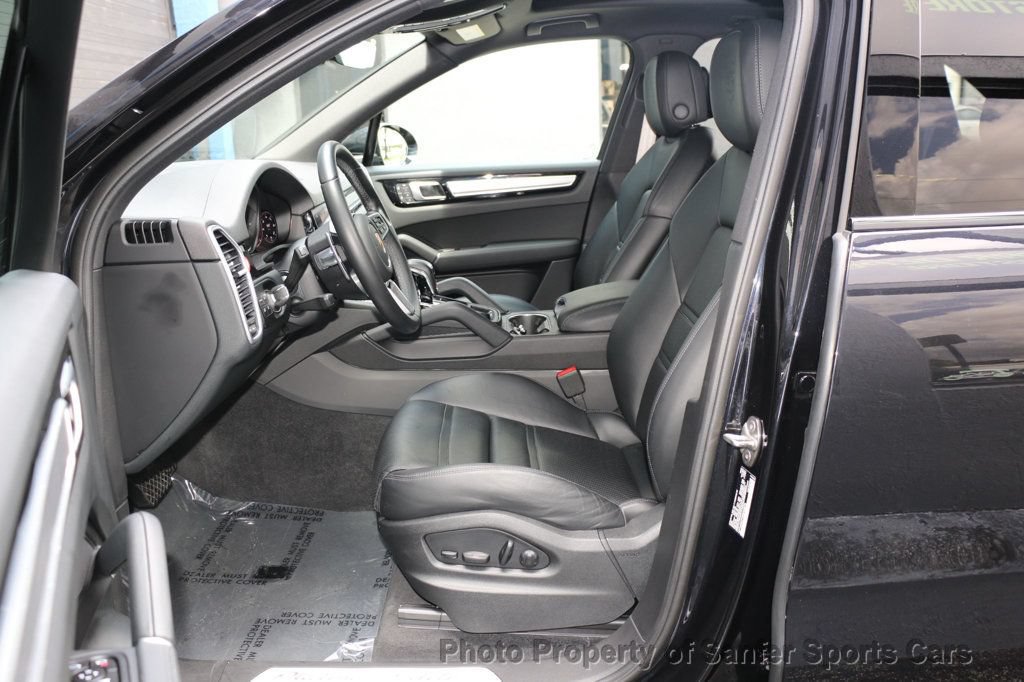 Used 2022 Porsche Cayenne Platinum Edition AWD/4WD image 26