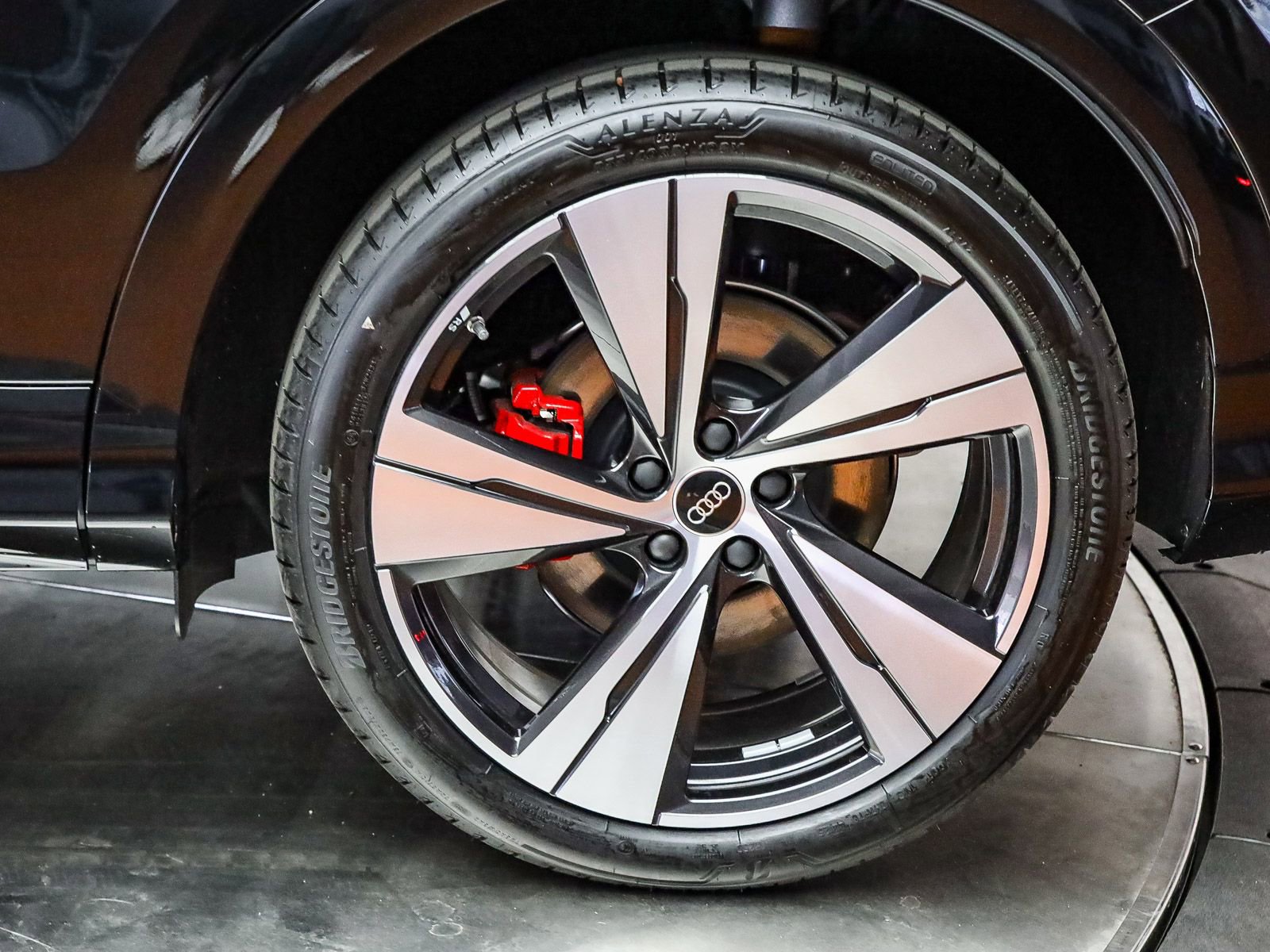New 2025 Audi SQ5 Premium Plus AWD/4WD image 12
