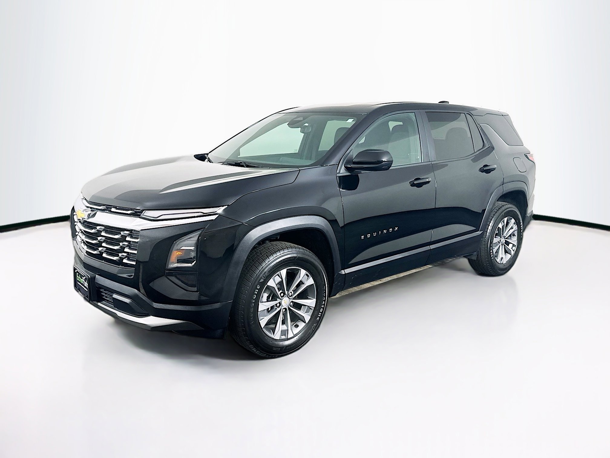 Used 2025 Chevrolet Equinox LT image 3