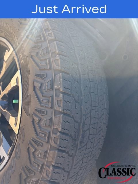 Used 2024 Chevrolet Traverse Z71 image 21