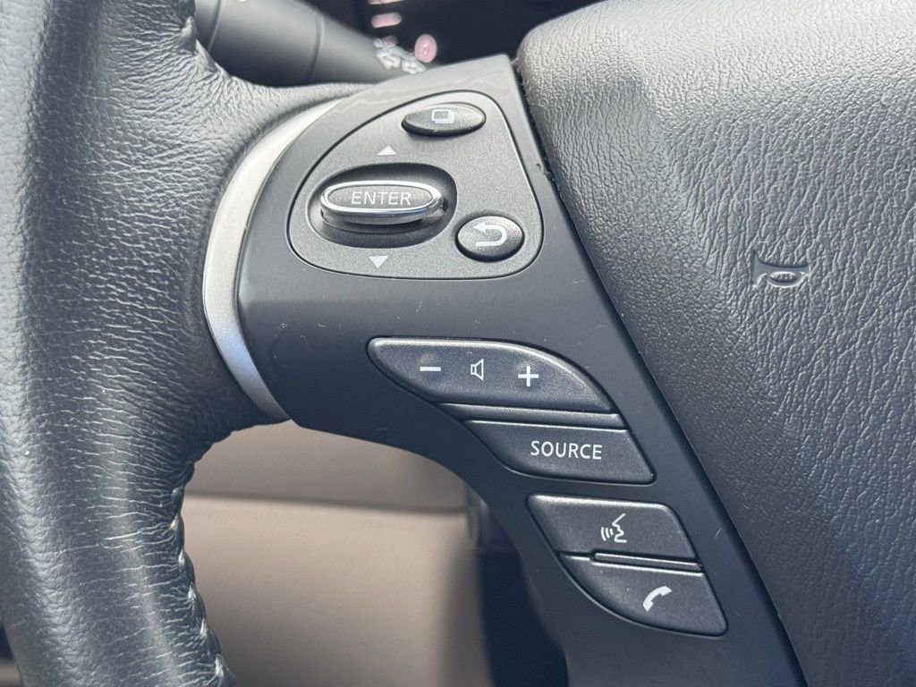Used 2018 Nissan Pathfinder Platinum FWD image 9