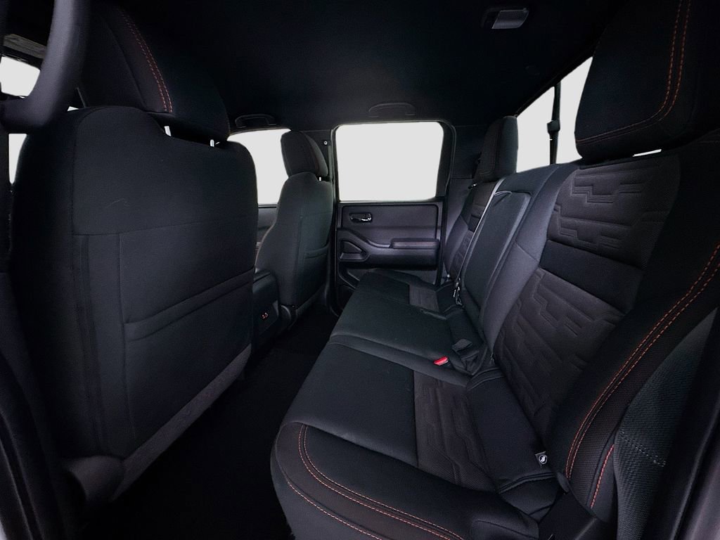 Used 2022 Nissan Frontier PRO-4X w/ Technology Package image 18
