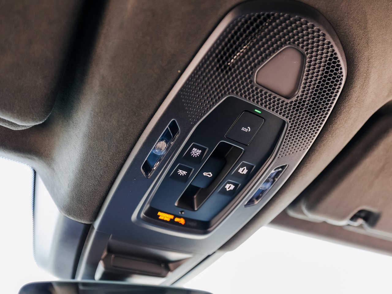 New 2025 Porsche Cayenne GTS image 21