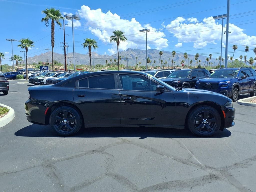 Used 2022 Dodge Charger SXT RWD image 9