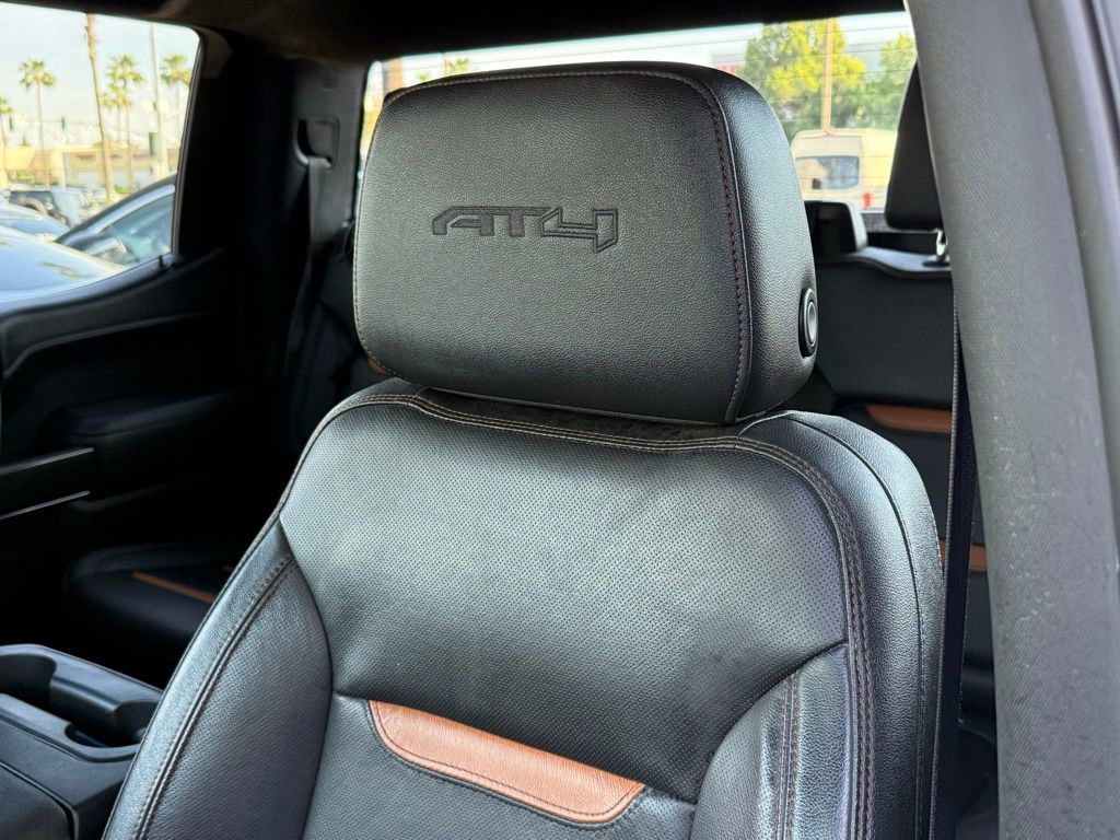 Used 2021 GMC Sierra 1500 AT4 image 2