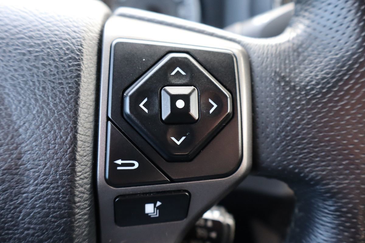 Used 2017 Toyota Tacoma SR5 w/ Tow Package image 30