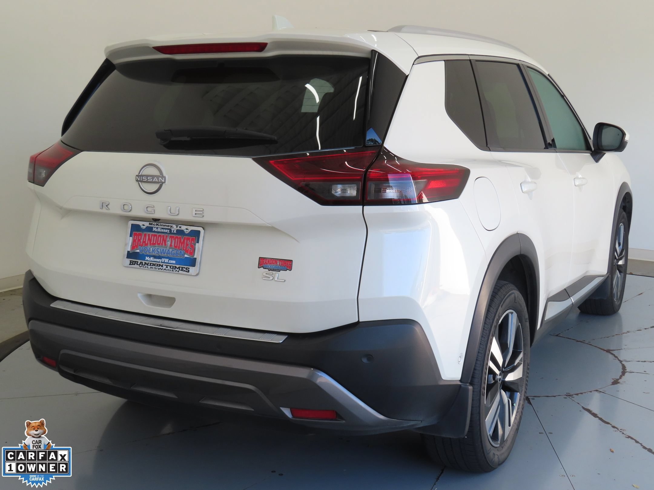 Used 2023 Nissan Rogue SL w/ SL Premium Package FWD image 3