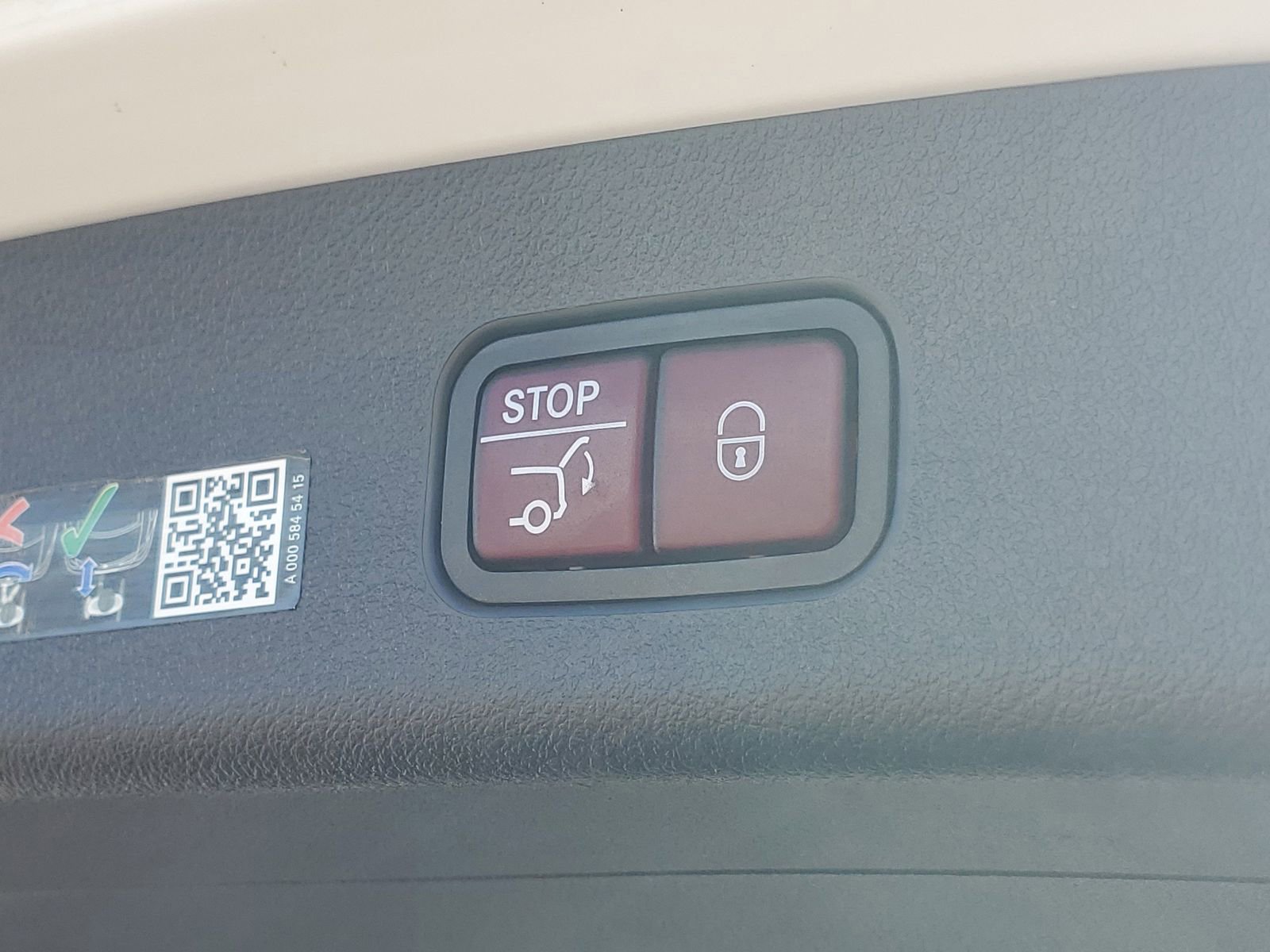 Used 2024 Mercedes-Benz GLC 300 image 10