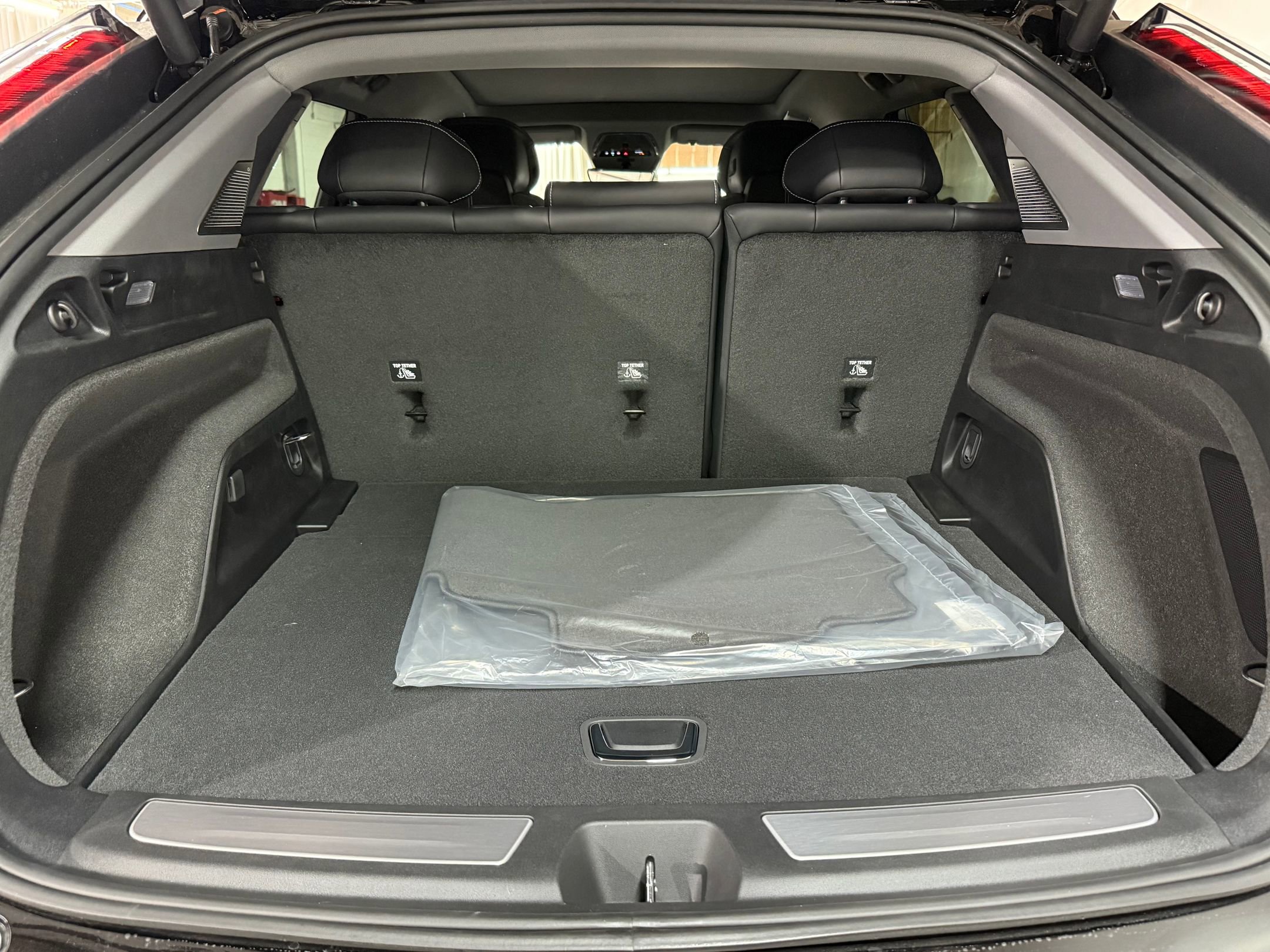 New 2026 Cadillac Optiq Sport 1 image 43