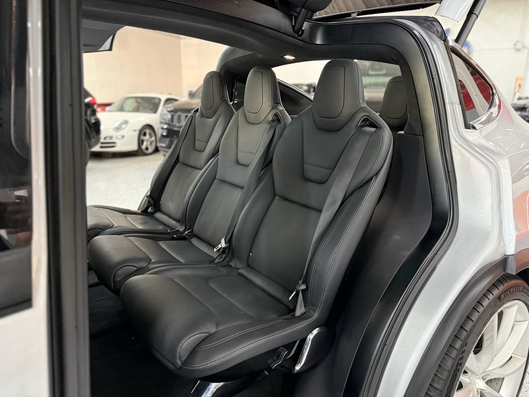 Used 2016 Tesla Model X 90D AWD/4WD image 15