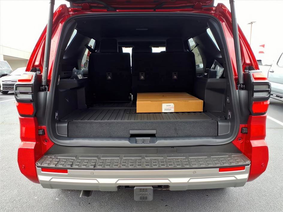 New 2025 Toyota 4Runner Limited image 6