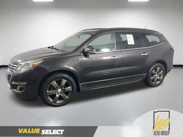 Used 2017 Chevrolet Traverse LT image 2