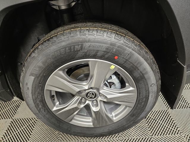 New 2025 Toyota RAV4 XLE image 12