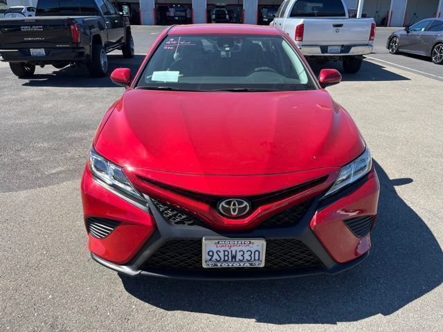 Used 2019 Toyota Camry SE FWD image 2
